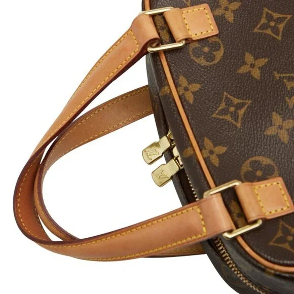 LOUIS VUITTON Brown Monogram Leather Bag - Picture 8 of 11
